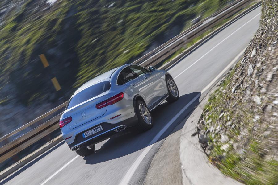  Mercedes-Benz GLC300 4Matic AMG Line Coupe 2016 года  (фото 3 из 26)